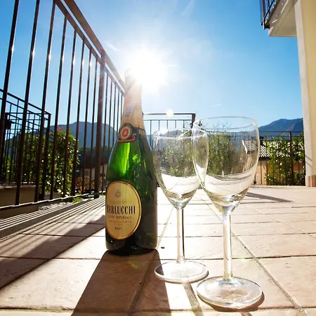 Apartman 4 Village Centre Homes With Pool-by Italian Terraze, Spese, Sopra Spese, Spese Ii