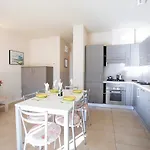 4 Village Centre Homes With Pool-by Italian Terraze, Spese, Sopra Spese, Spese Ii شقة لينّو