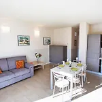 شقة 4 Village Centre Homes With Pool-by Italian Terraze, Spese, Sopra Spese, Spese Ii لينّو