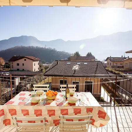 4 Village Centre Homes With Pool-by Italian Terraze, Spese, Sopra Spese, Spese Ii Lenno