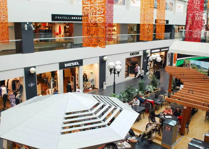 Lägenhet 4 Village Centre Homes With Pool-by Italian Terraze, Spese, Sopra Spese, Spese Ii