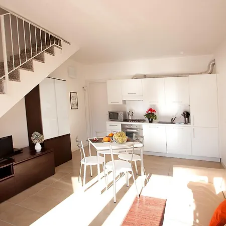 4 Village Centre Homes With Pool-by Italian Terraze, Spese, Sopra Spese, Spese Ii Apartment Lenno