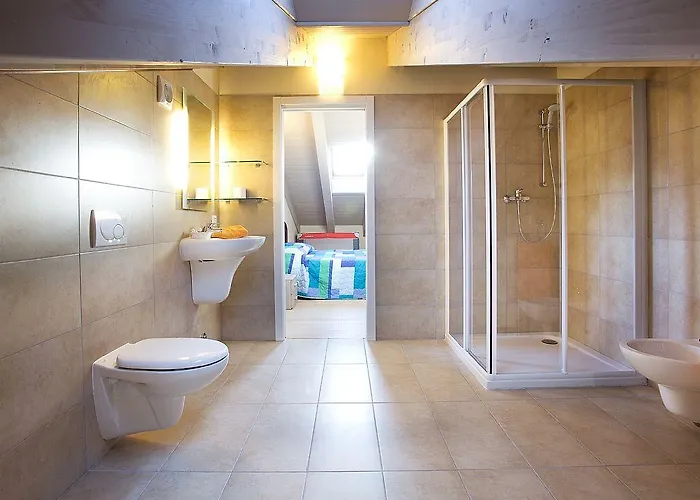 公寓 4 Village Centre Homes With Pool-by Italian Terraze, Spese, Sopra Spese, Spese Ii 莱诺