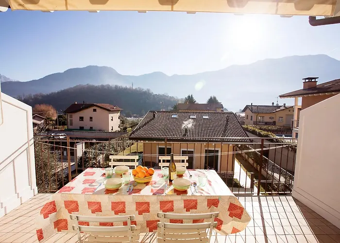 4 Village Centre Homes With Pool-by Italian Terraze, Spese, Sopra Spese, Spese Ii 莱诺