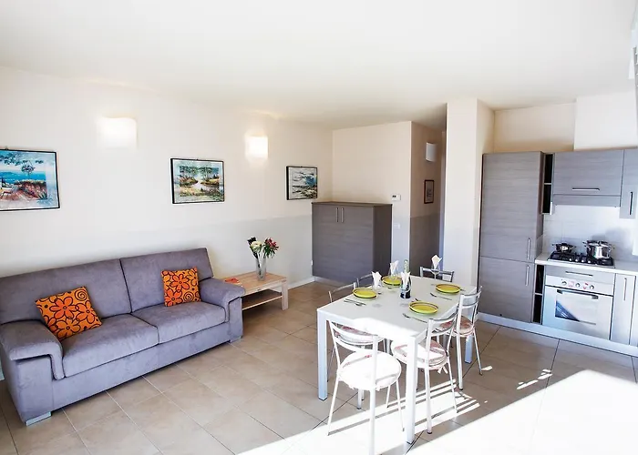 公寓 4 Village Centre Homes With Pool-by Italian Terraze, Spese, Sopra Spese, Spese Ii 莱诺